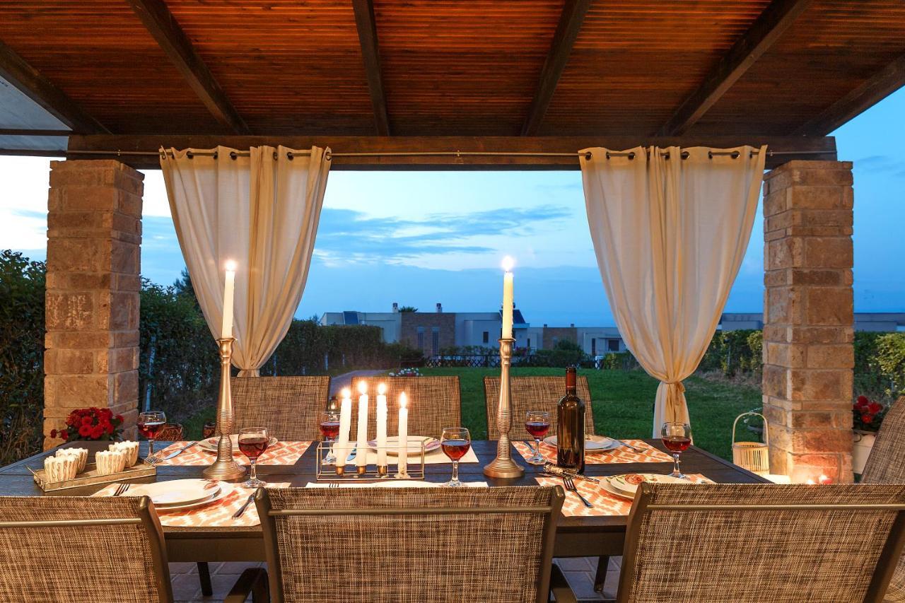 Villa Orelia Hanioti Buitenkant foto