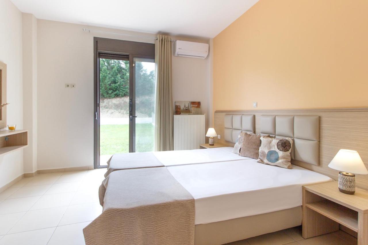 Villa Orelia Hanioti Buitenkant foto